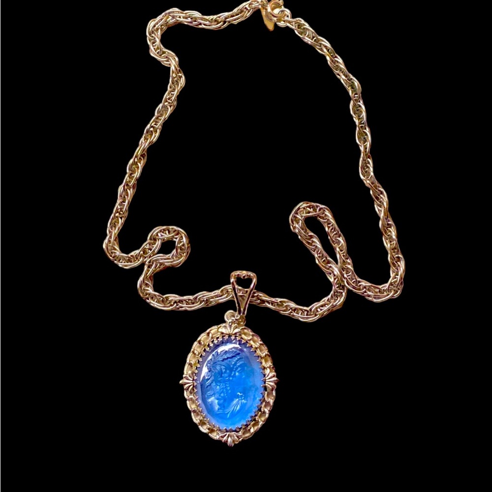 Vintage Whiting & Davis Blue Cameo Necklace